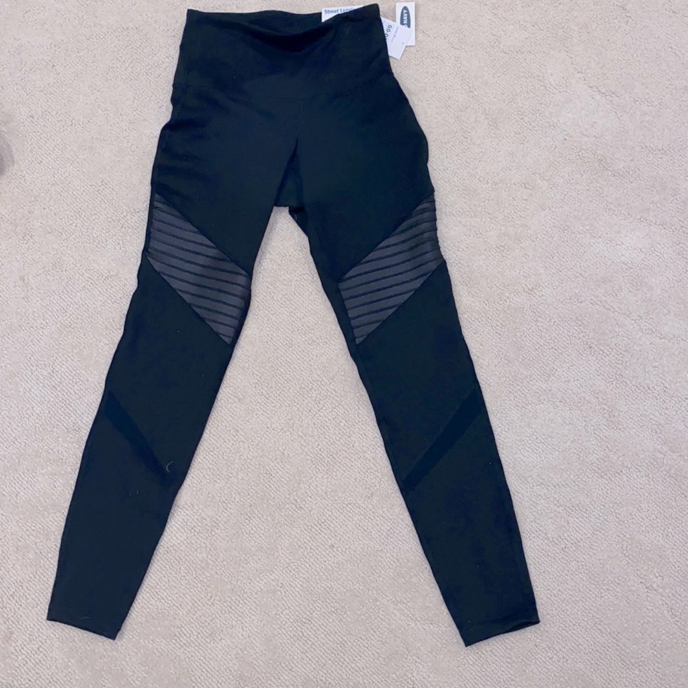 Old Navy active black leggings XS NWT. High rise